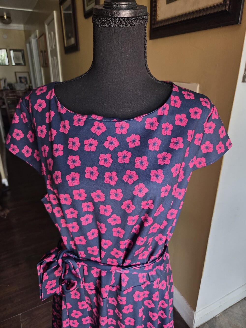DressyStar NAVY BLUE& FUSHIA | Floral Midi Dress Size 3XL - Picture 2 of 8